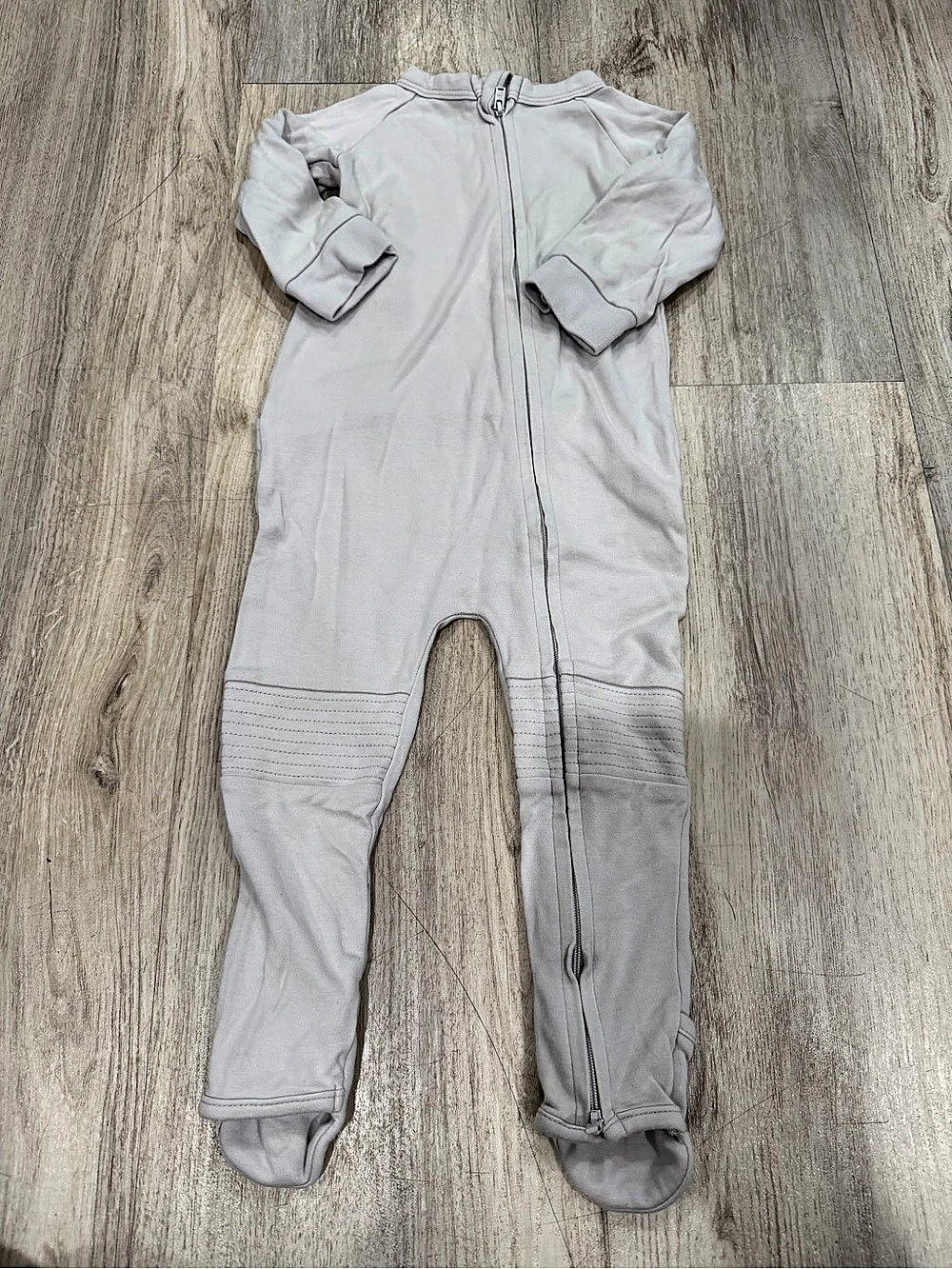 Goumi Footed Zip Romper Gray